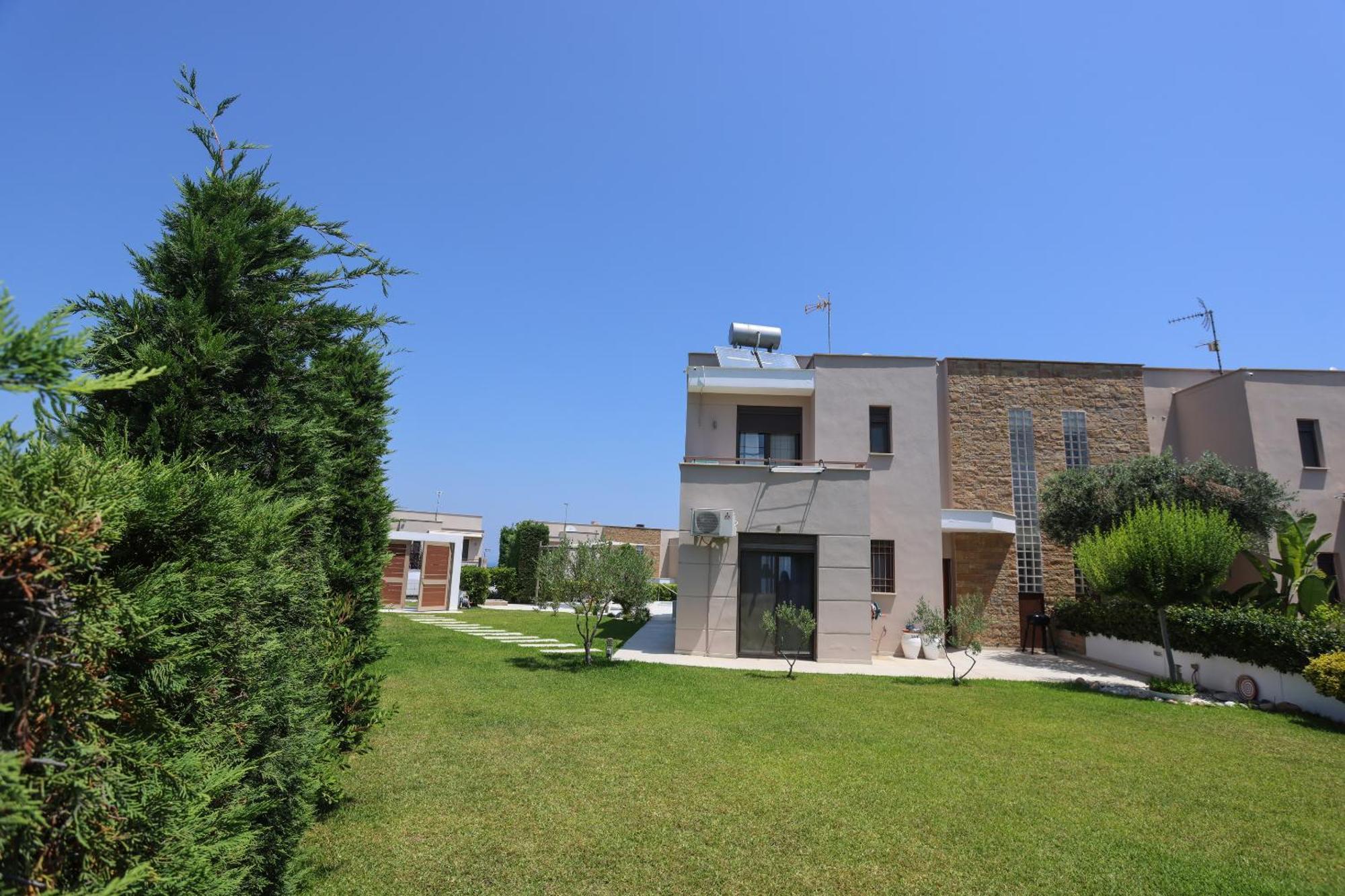 Villa Ricolina Hanioti Exterior photo